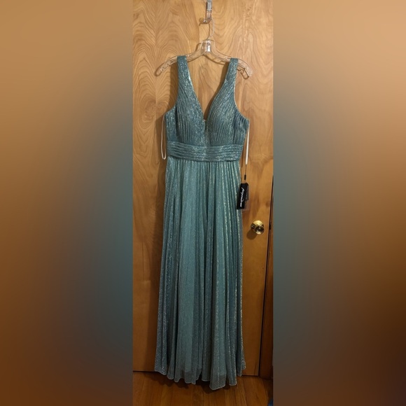 Foryoudress Elegant Prom Dress Sage NWT Size 14 - Picture 1 of 16